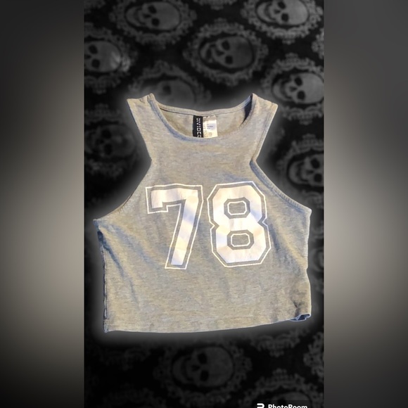 78 active cropped tank styled, brand new NWT DIVIDED grey tank top cropped top! - Picture 1 of 3